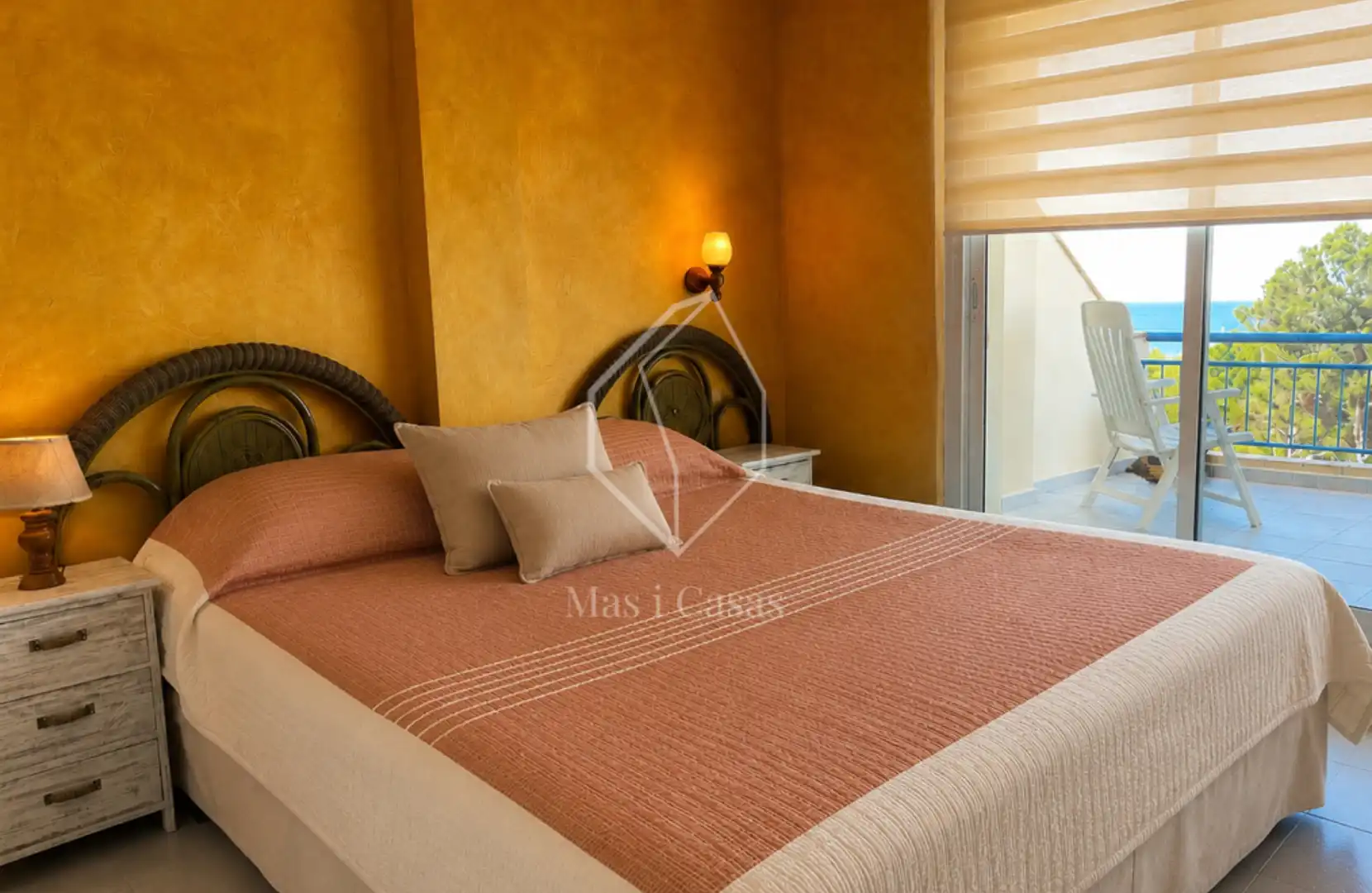 Habitación de Apartamento en venta en L'Escala con Terraza, Amueblado y Balcón