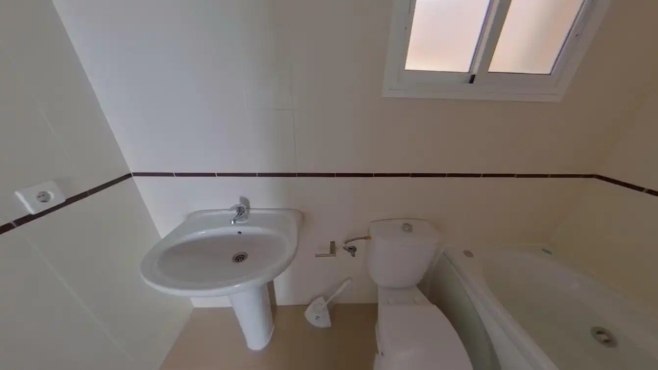 Baño de Apartamento en venta en Benalmádena con Aire acondicionado, Calefacción y Terraza