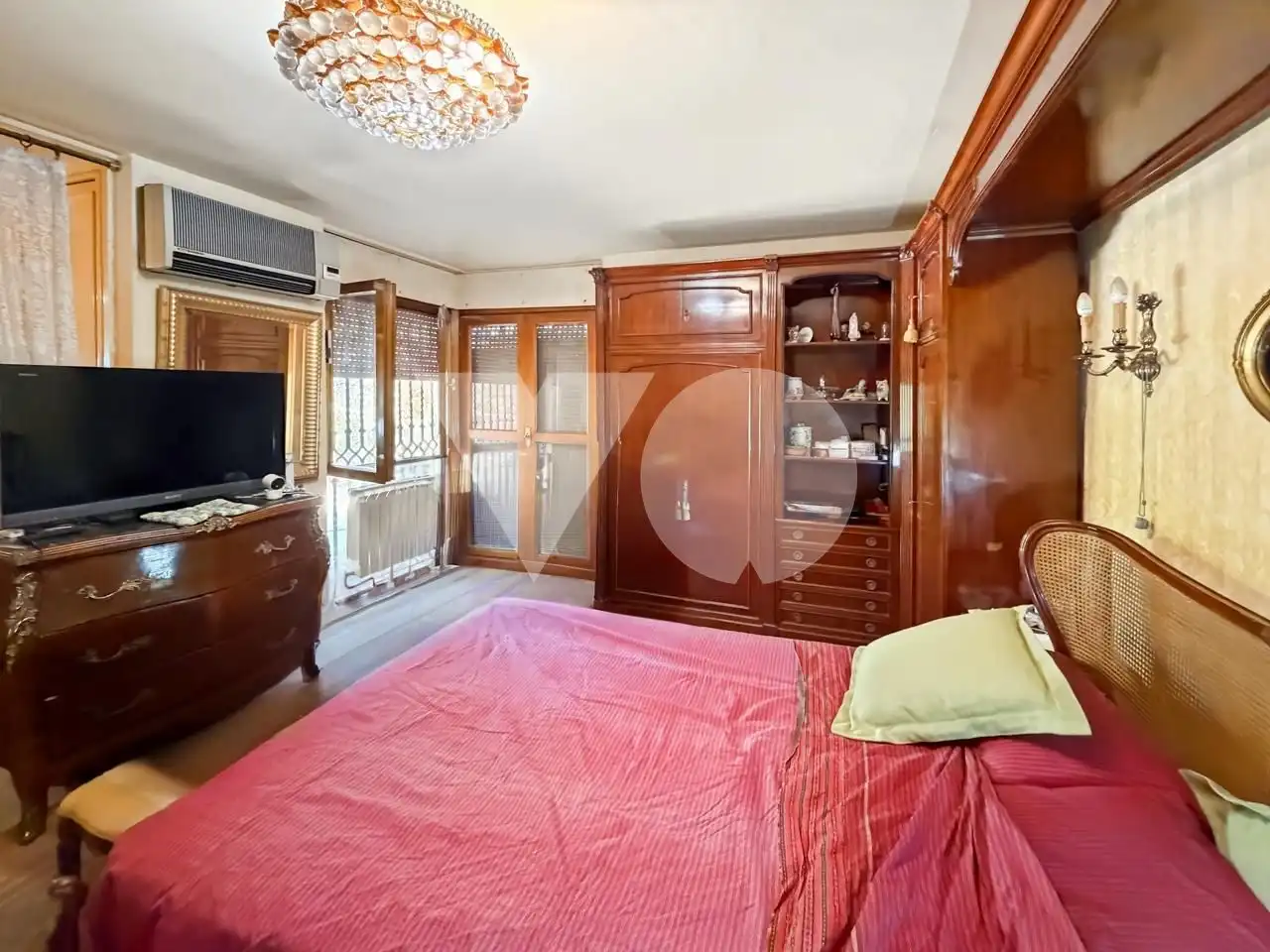Dormitori de Casa o xalet en venda en Madrid amb Calefacció, Jardí privat i Parquet