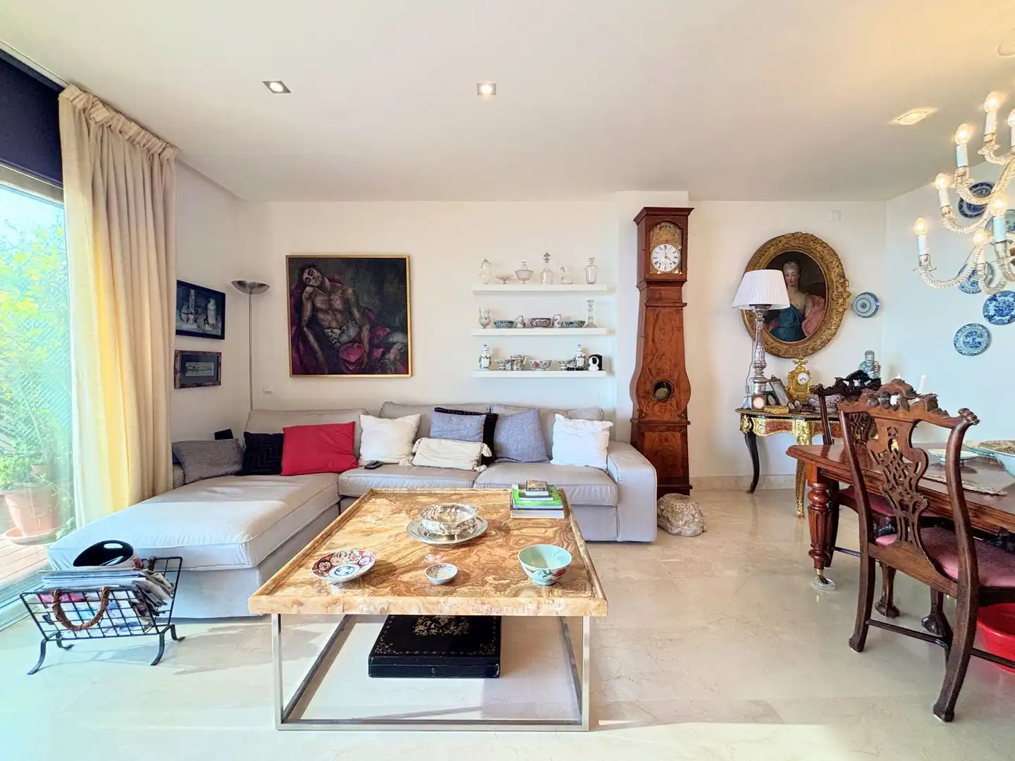 Sala de estar de Ático en venta en Manilva con Aire acondicionado, Terraza y TV