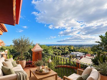 Apartamento con piscina en alquiler en CERRO ARTOLA 11
