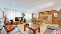 Living room of Single-family semi-detached for sale in Torrent  with Terrace, Swimming Pool and Community pool