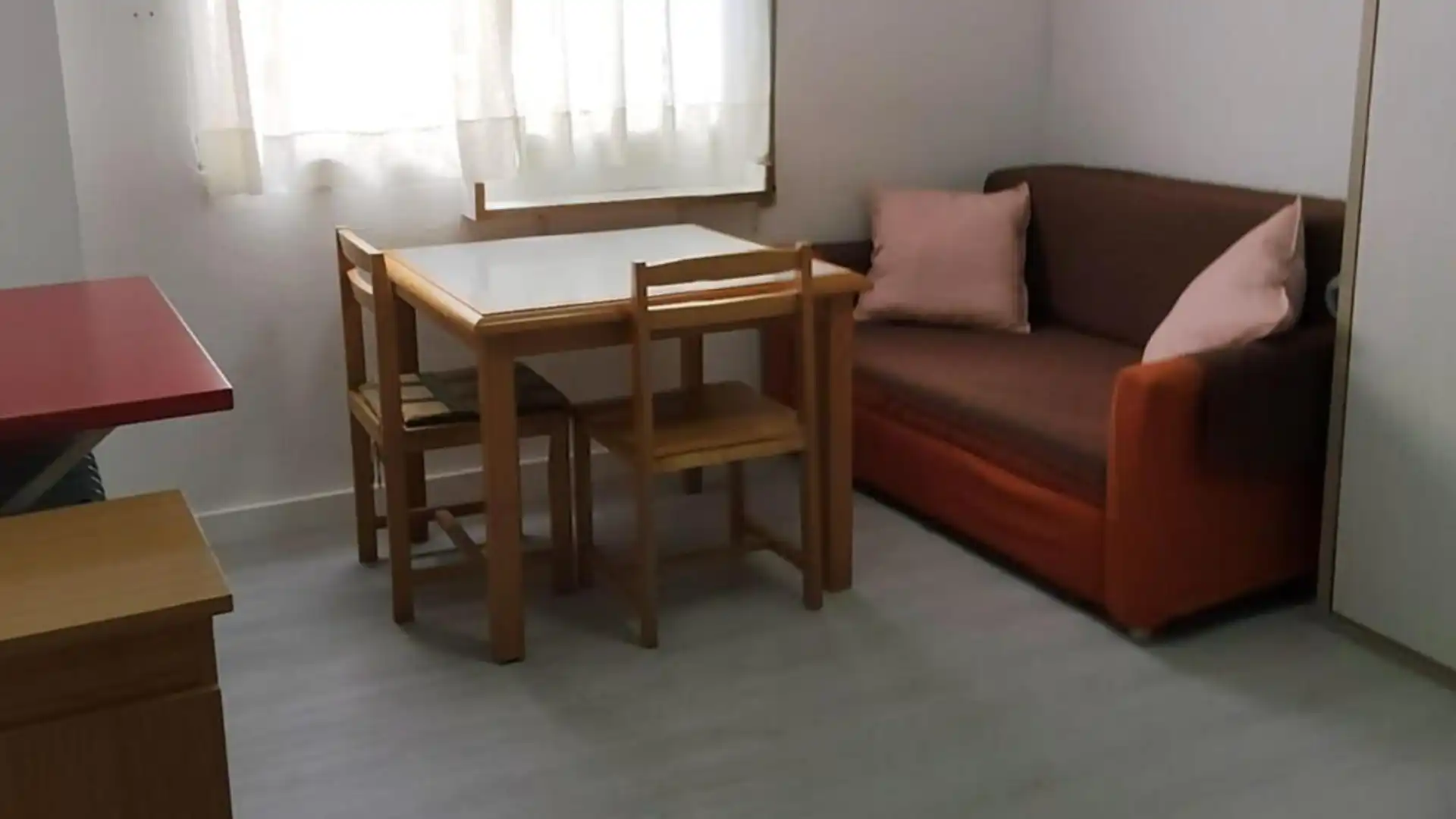 Living room of Study for rent in  Granada Capital  with Air Conditioner, Heating and Furnished