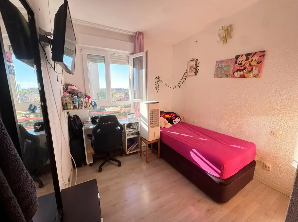 Habitación de Piso en venta en Madrid con Terraza