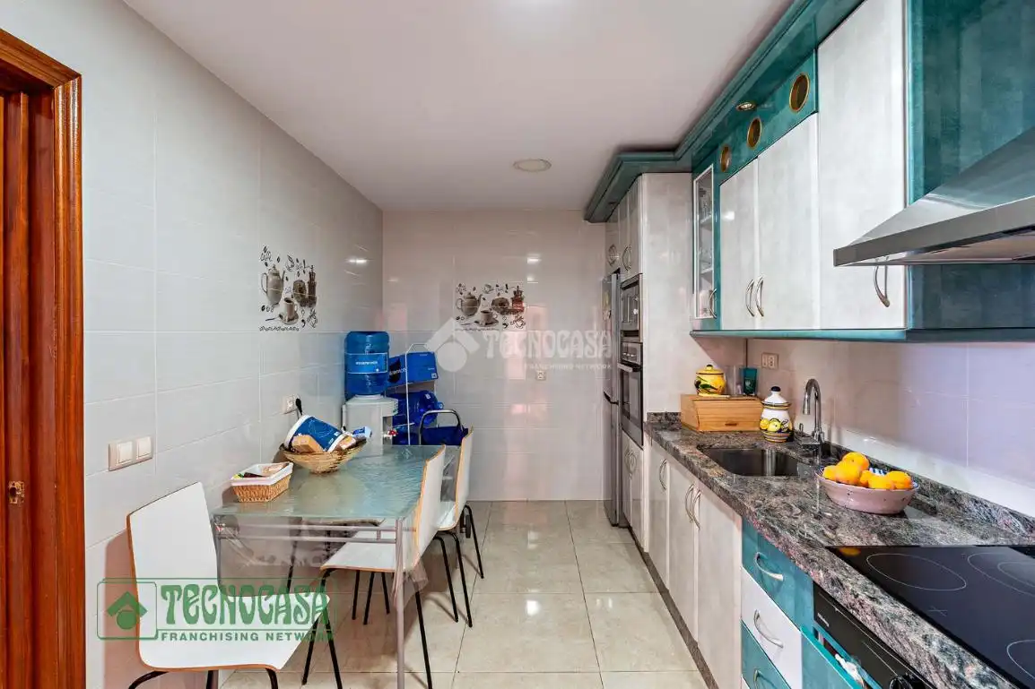 Cocina de Casa adosada en venta en Roquetas de Mar