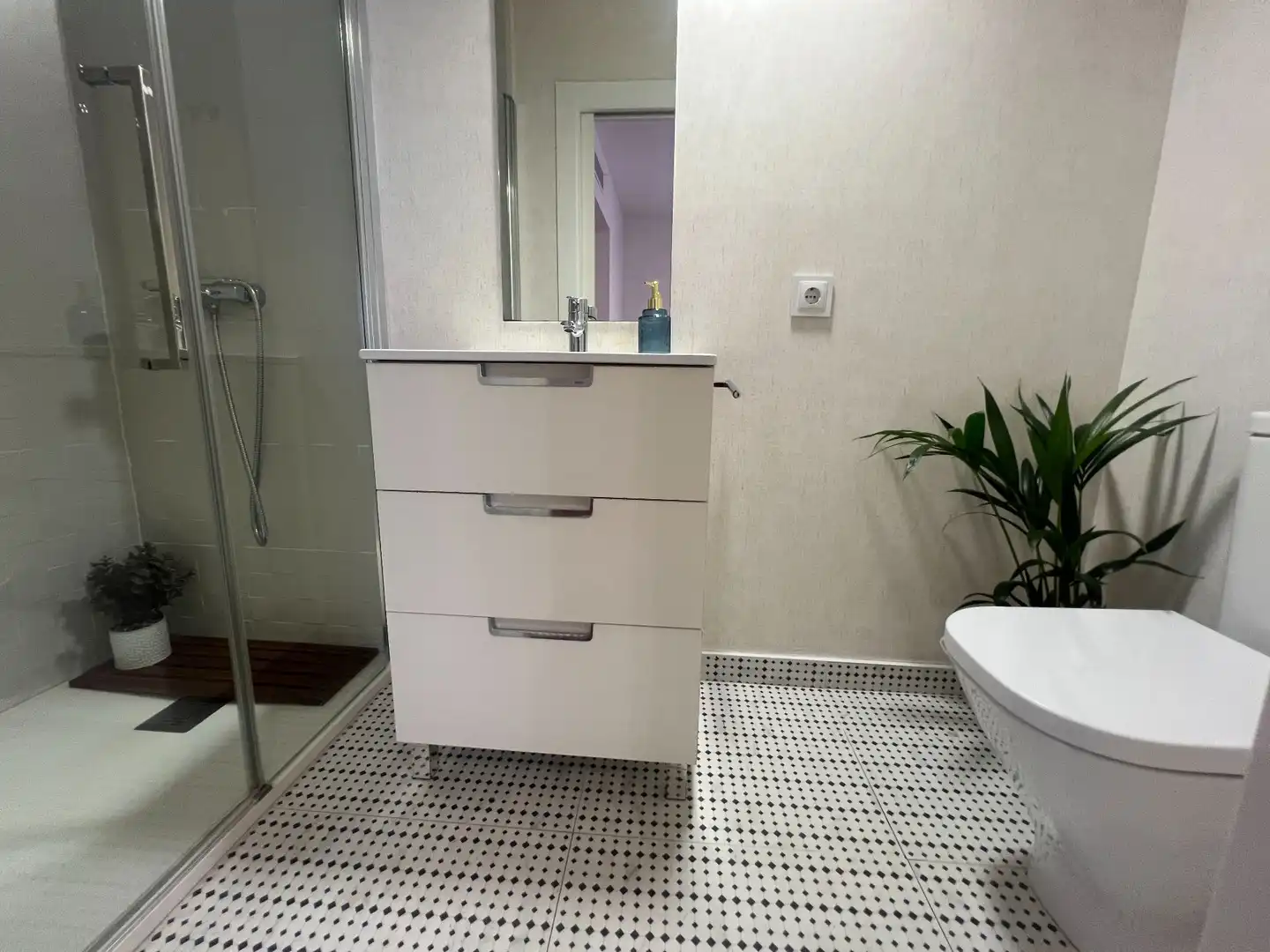 Baño de Piso en venta en Alicante / Alacant con Aire acondicionado y Calefacción