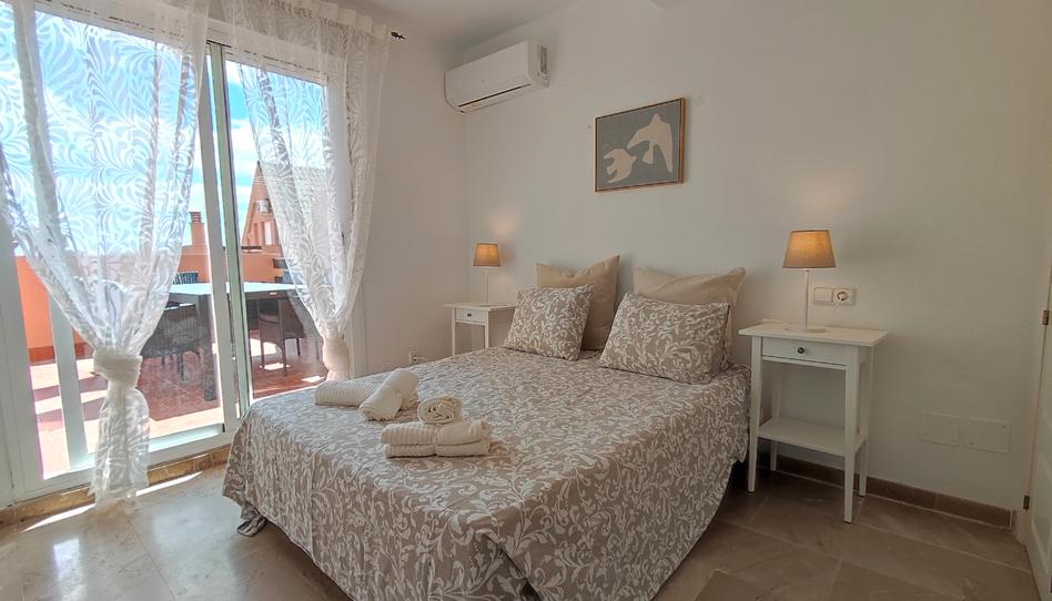 Foto 1 de Àtic de lloguer a Urbanizacion Paraiso de la Bahia, 1p, Bahía de Casares, Málaga