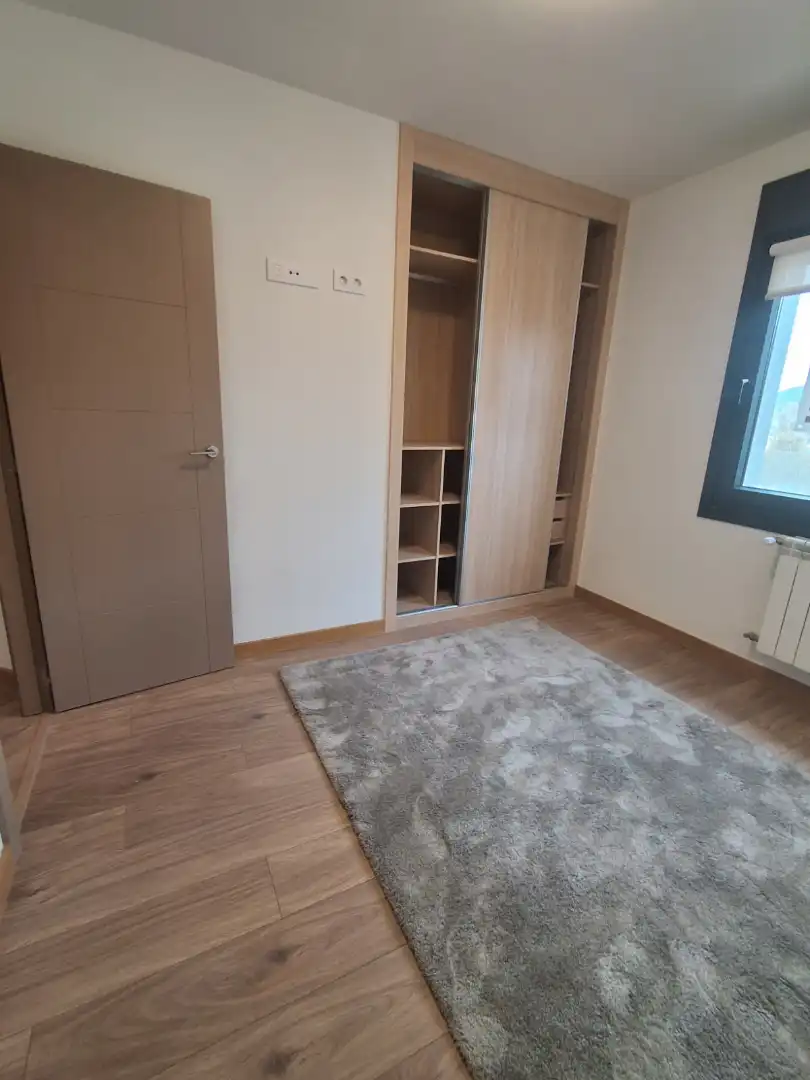 Habitación de Piso en venta en Oviedo  con Calefacción y Trastero