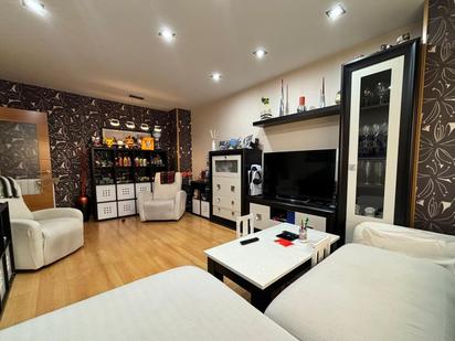 Living room of Flat for sale in  Madrid Capital