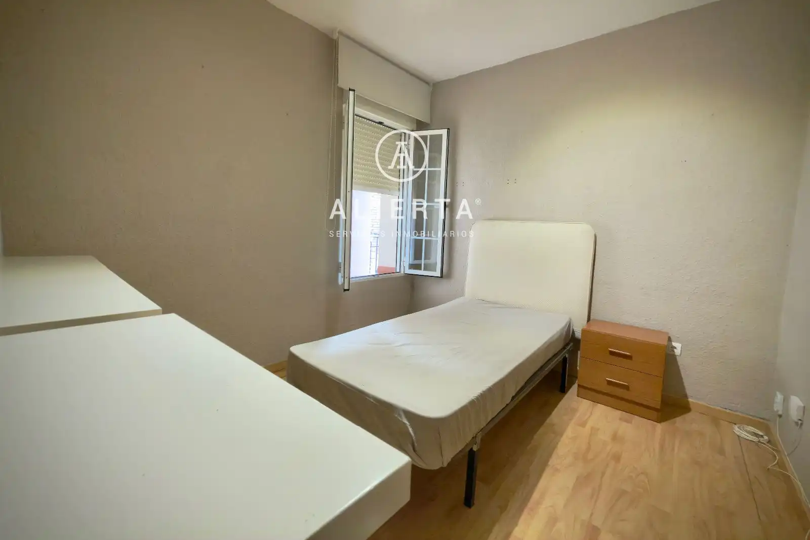 Piso de alquiler en Pizarro, Doctor Cerrada