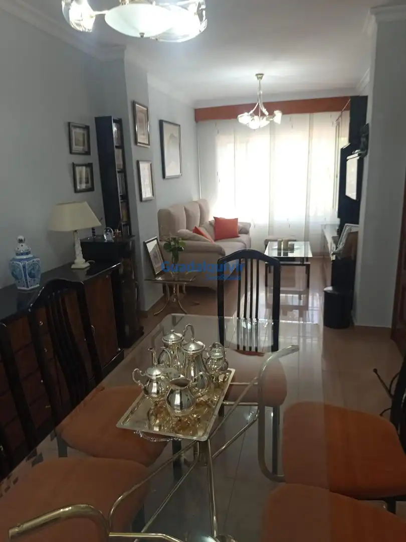 Sala de estar de Casa adosada en venta en Montequinto con Aire acondicionado, Jardín privado y Trastero