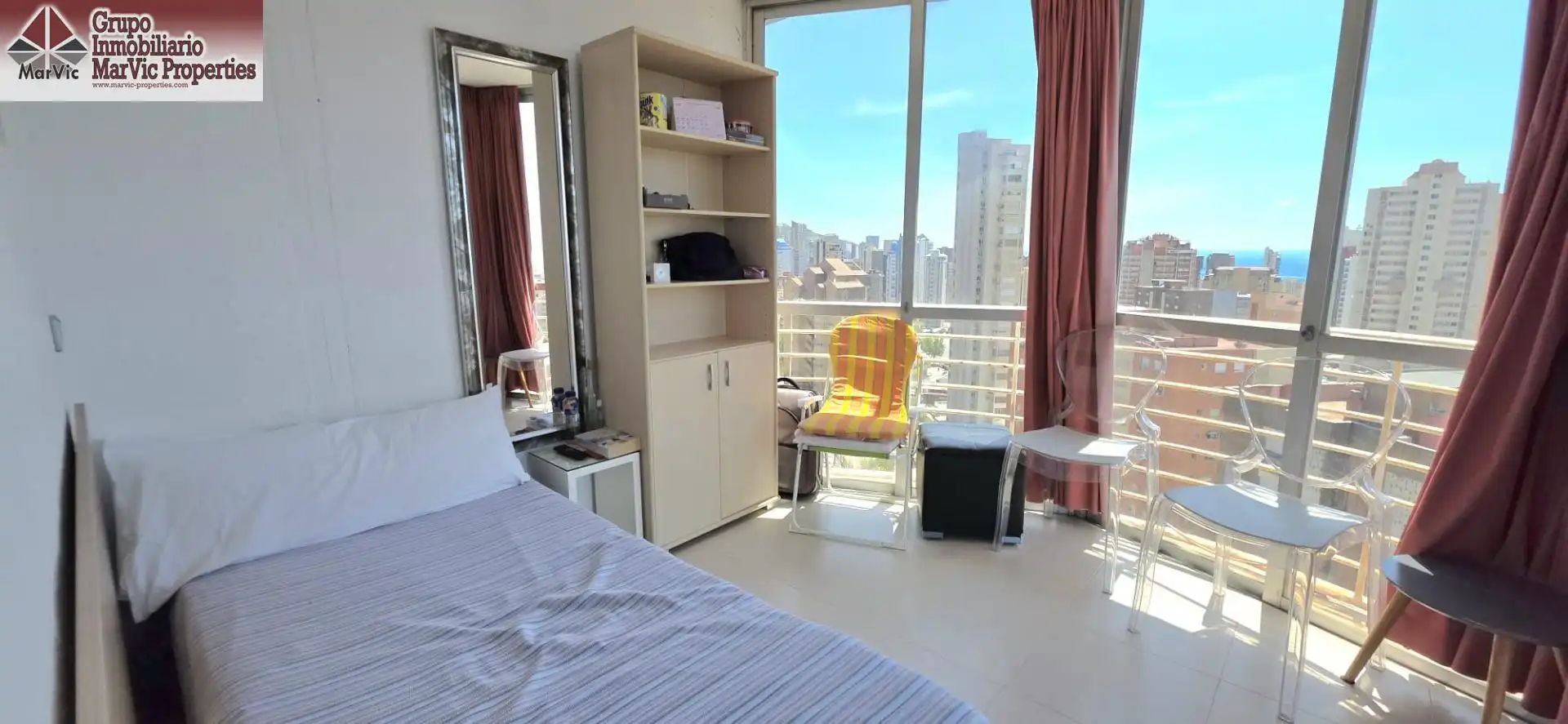 Habitación de Apartamento en venta en Benidorm con Aire acondicionado, Terraza y Amueblado