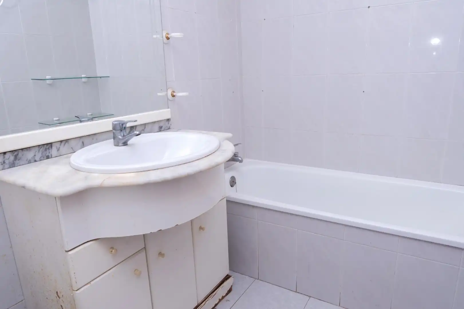 Bathroom of Duplexes for sale in Xirivella  with Air Conditioner