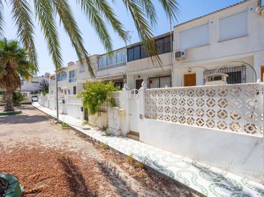 Bungalow zum Verkauf in Nueva Torrevieja - Aguas Nuevas