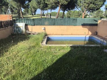 Adossat amb piscina en venda a Calle Amparo 2