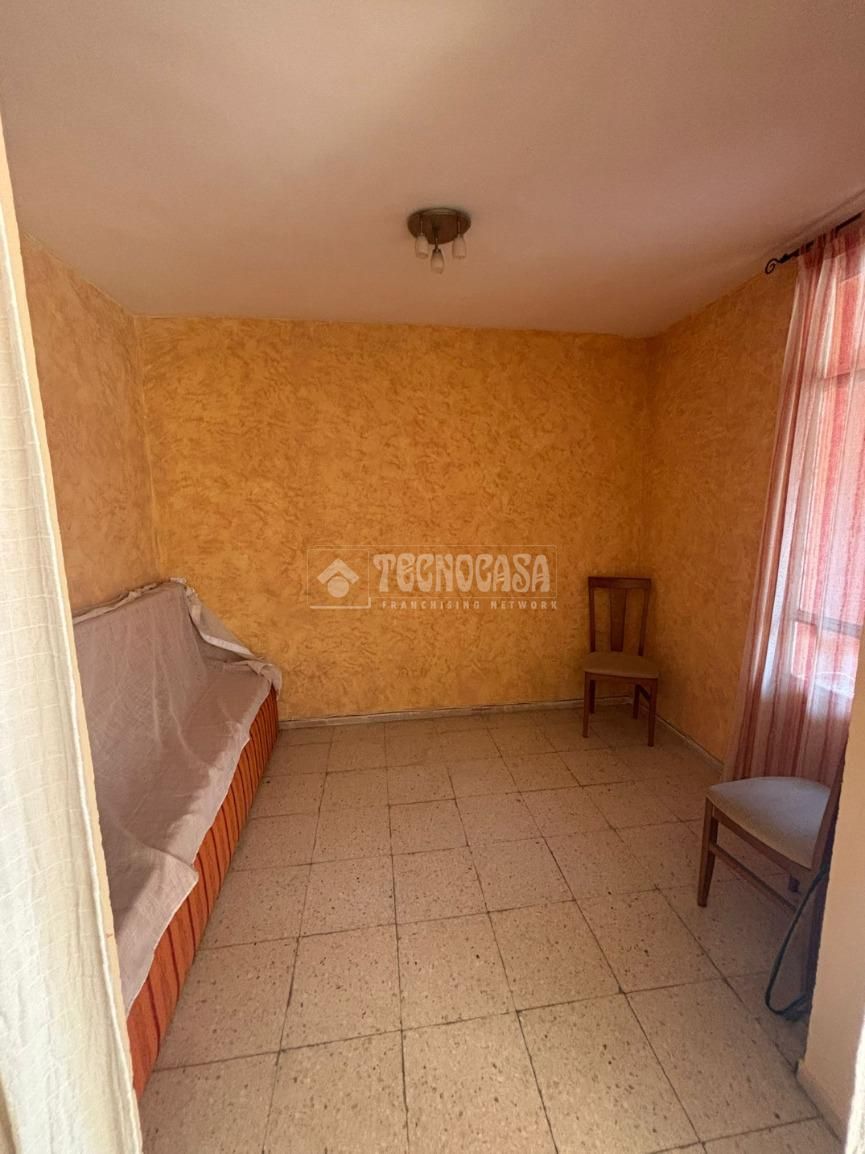 Flat for sale in  Granada Capital