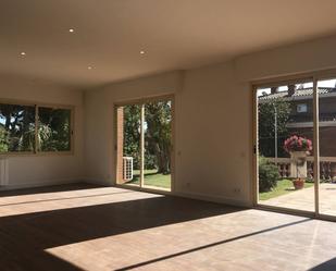 House or chalet to rent in montserrat , Centre