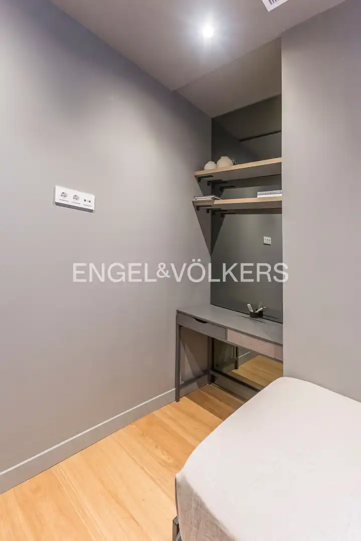 Piso con balcón en alquiler en Monte Esquinza, imagen 27