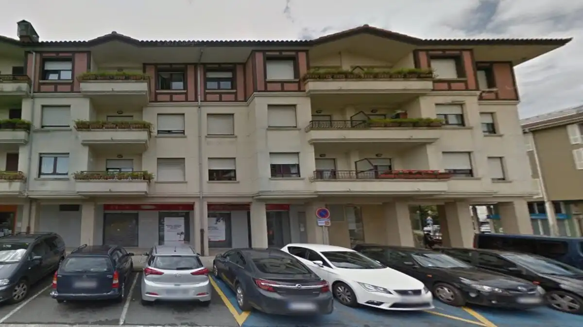 Vista exterior de Local en venta en Usurbil