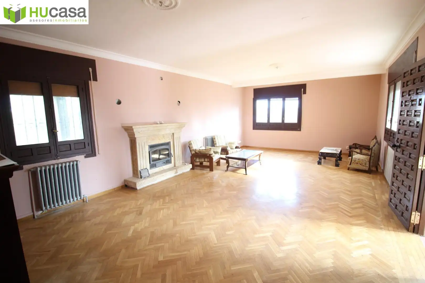 Wohnzimmer von Haus oder Chalet zum Verkauf in Olías del Rey mit Heizung, Privatgarten und Terrasse
