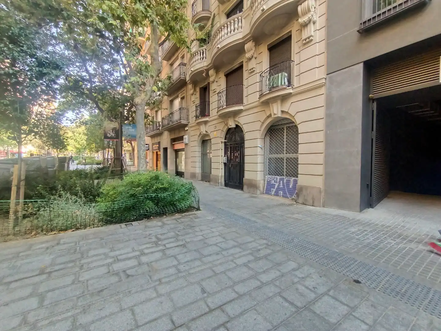 Vista exterior de Local de lloguer en Barcelona