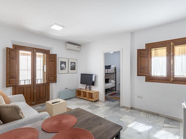 Piso con balcón en venta en Calle Tendillas de Santa Paula 11
