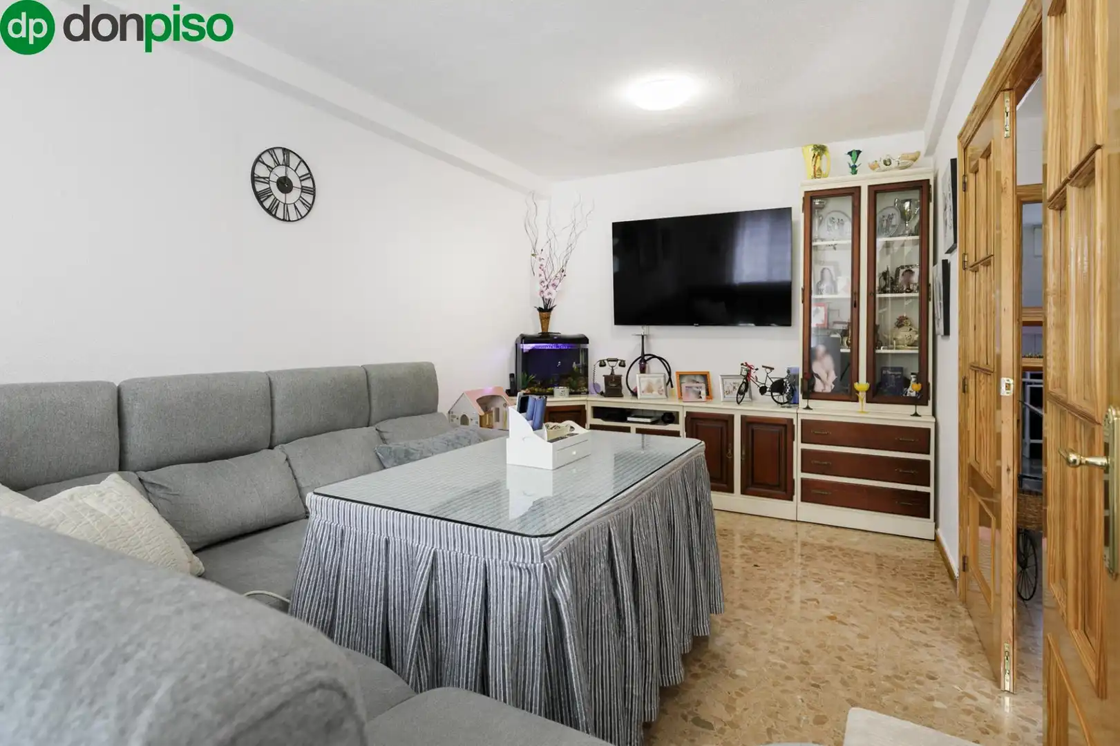 Sala de estar de Casa adosada en venta en Vegas del Genil con Terraza y Piscina comunitaria
