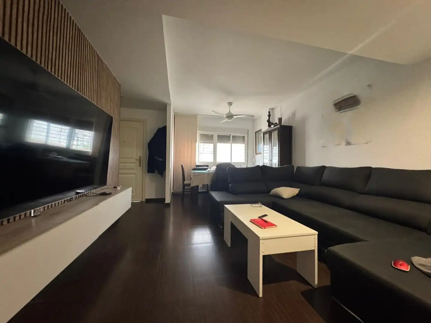 Sala d'estar de Casa adosada en venda en Badajoz amb Aire condicionat, Terrassa i Traster