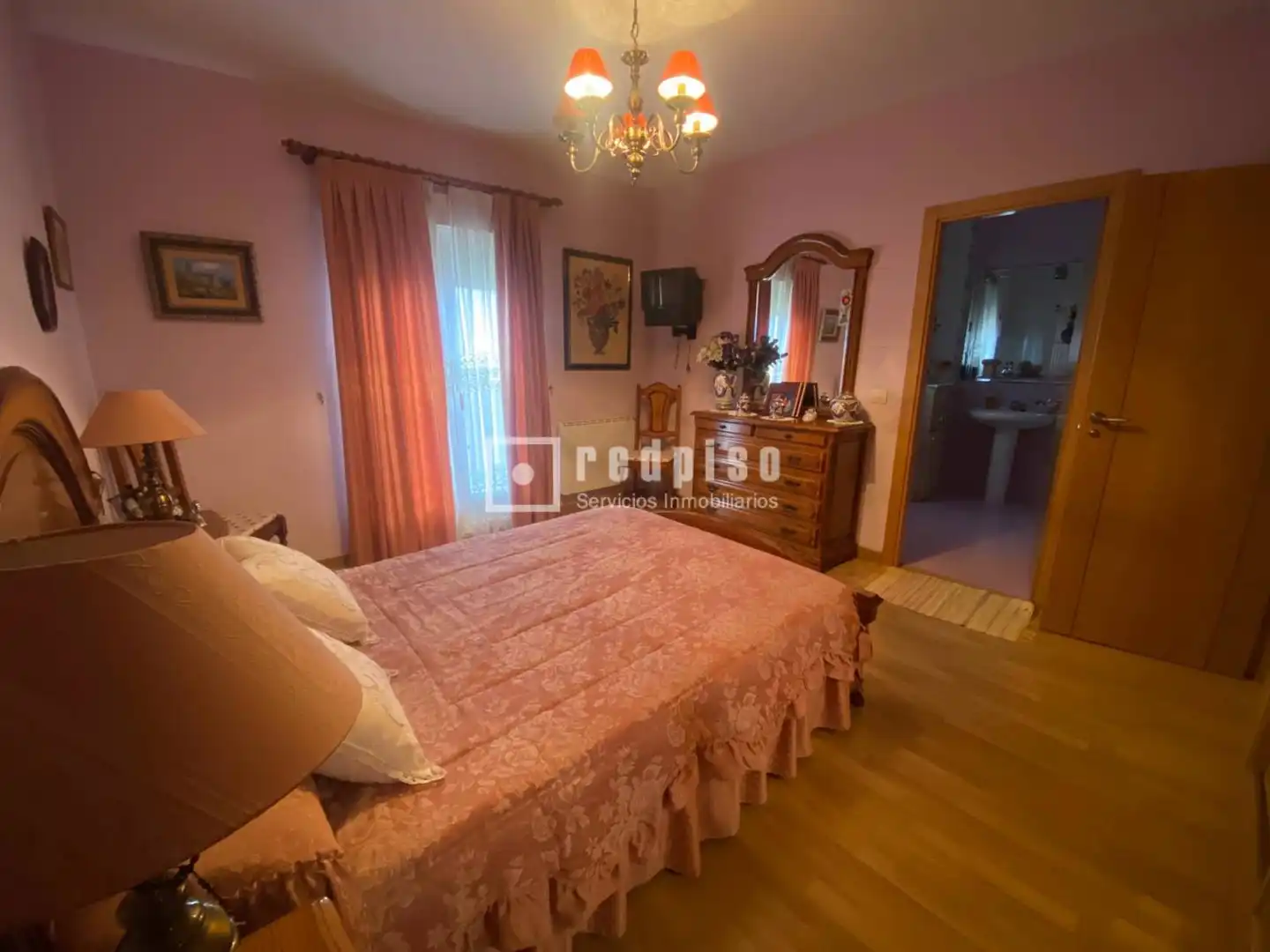 Habitación de Casa o chalet en venta en La Villa de Don Fadrique con Calefacción, Jardín privado y Trastero