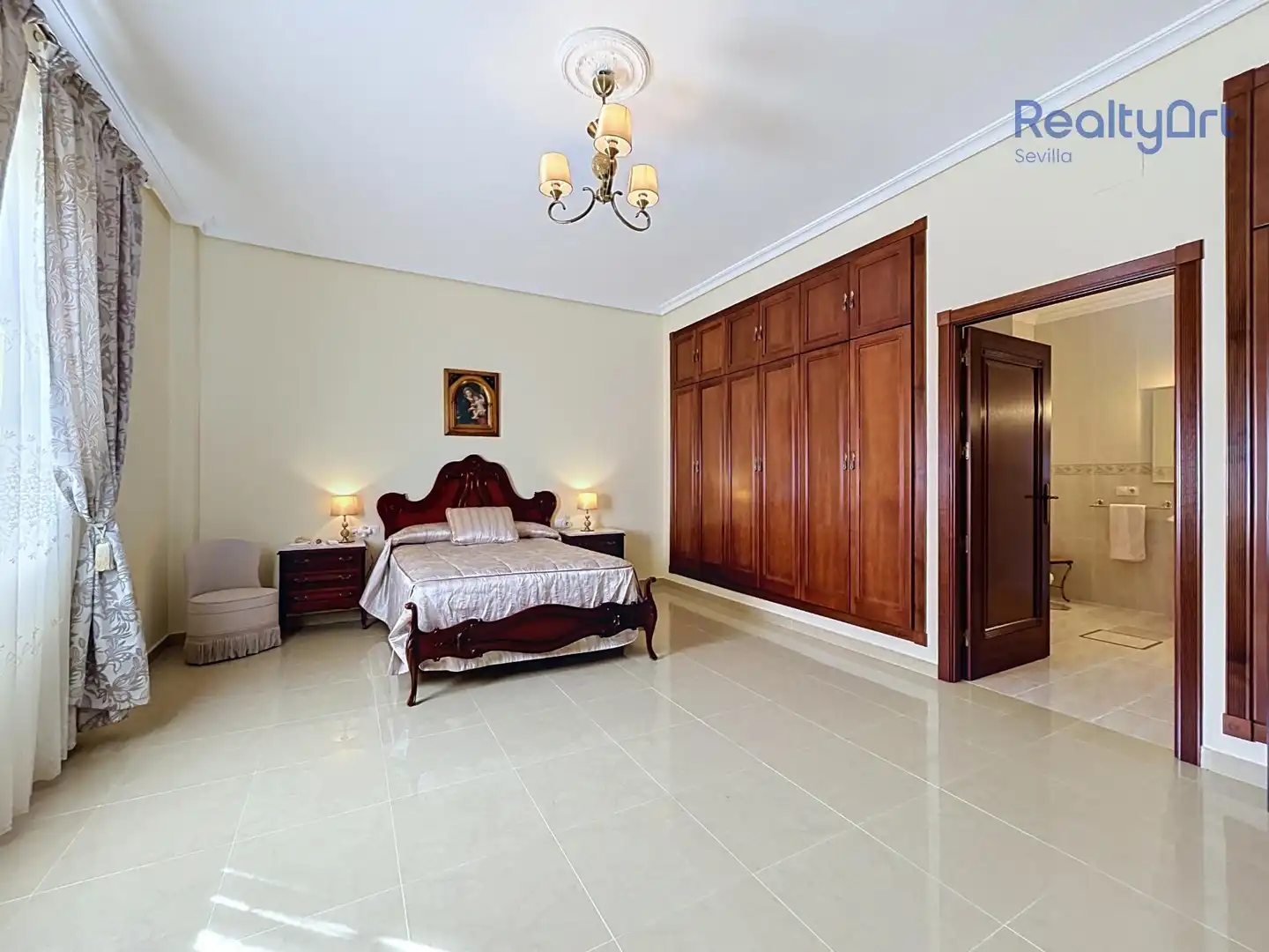 Bedroom of Houses for sale in Tomares  with Air Conditioner, Heating and Private garden