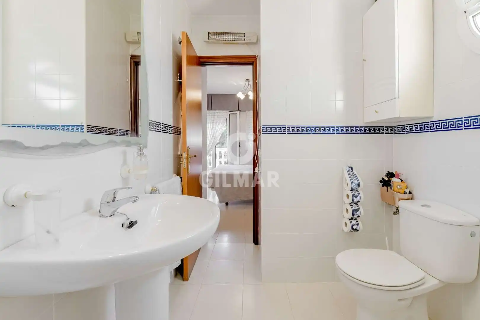 Bathroom of Houses for sale in Conil de la Frontera  with Heating and Private garden
