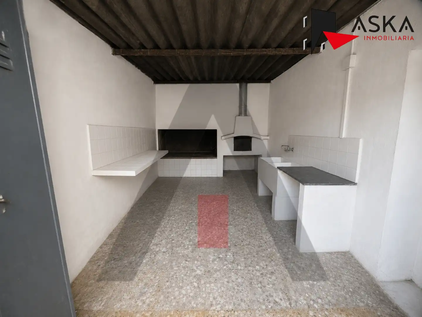 Cuina de Casa o xalet en venda en Montserrat amb Jardí privat, Traster i Piscina