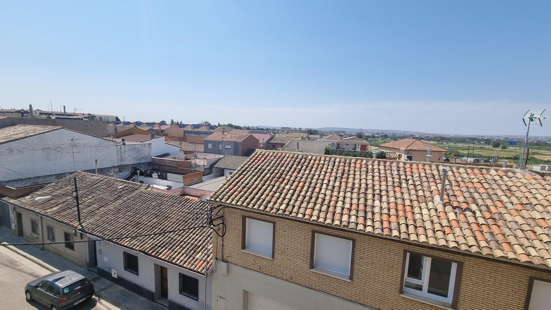 Exterior view of Flat for sale in  Zaragoza Capital  with Air Conditioner, Heating and Parquet flooring