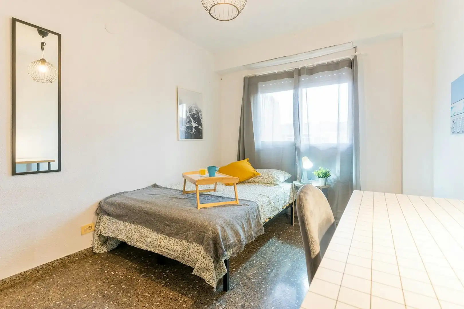 Habitación de Piso para compartir en Valencia con Amueblado, Lavadora y TV