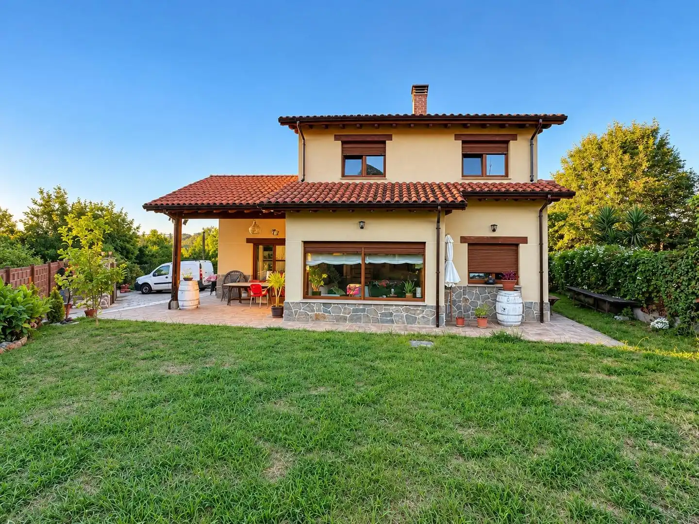 Villa con terrazza in vendita a Lugar la Pesa