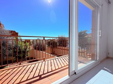 House for sale in Poble