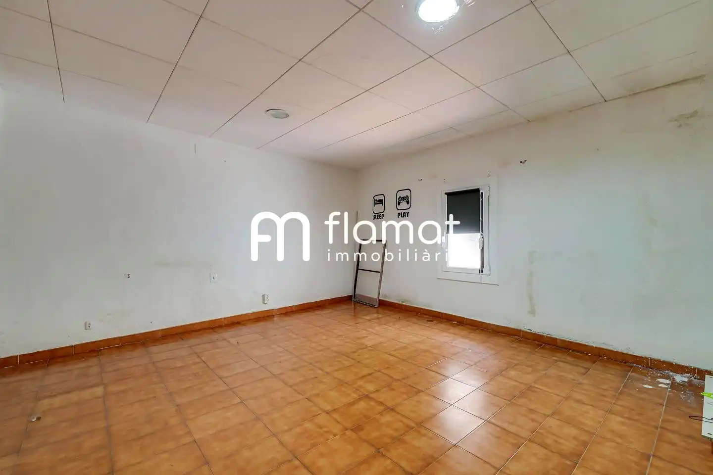 Country house zum Verkauf in Santa Coloma de Gramenet mit Privatgarten und Terrasse