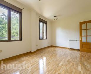 Bedroom of Flat to rent in  Madrid Capital  with Air Conditioner, Heating and Parquet flooring