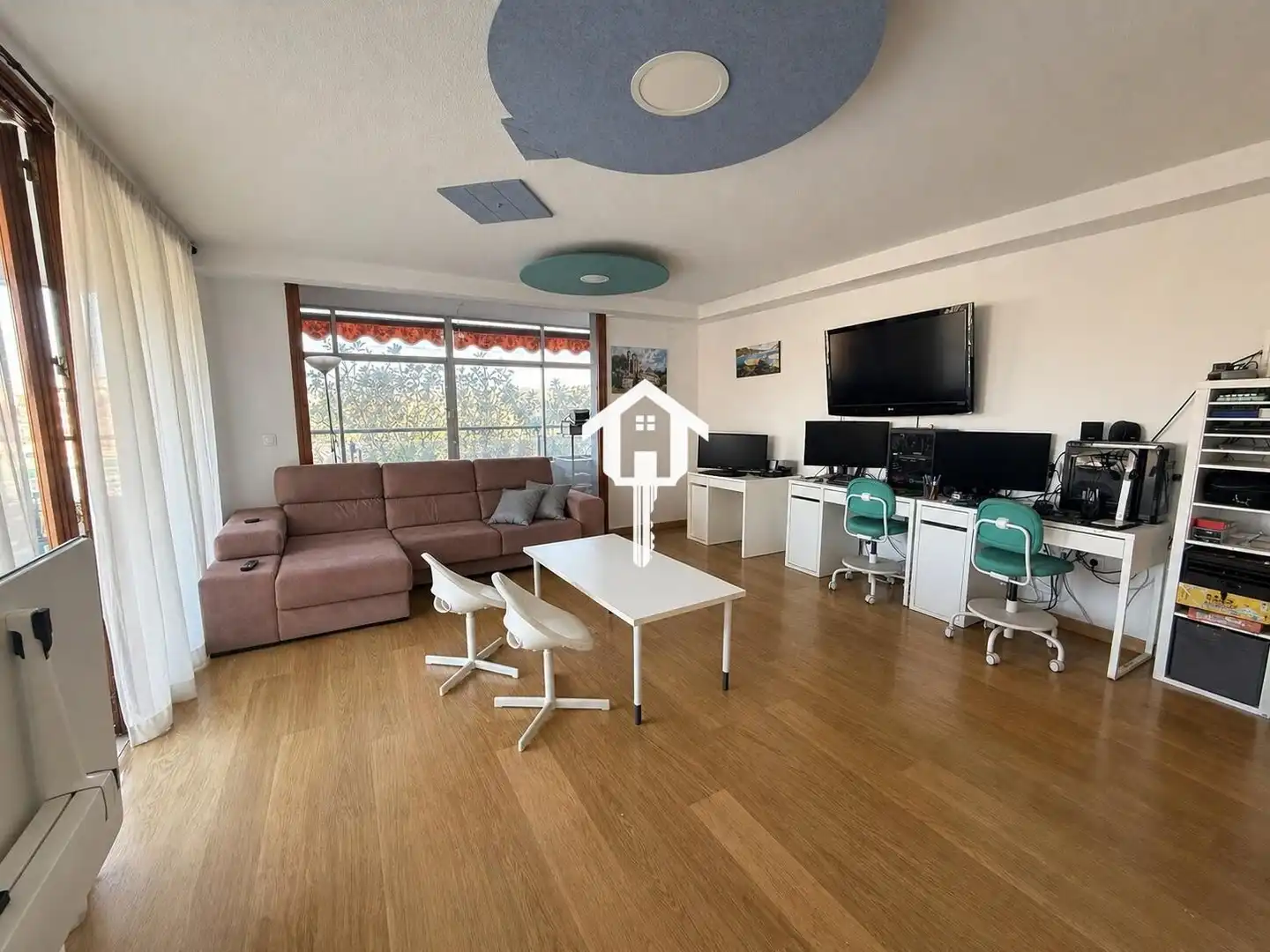 Sala d'estar de Pis en venda en Alicante / Alacant amb Aire condicionat, Jardí privat i Terrassa