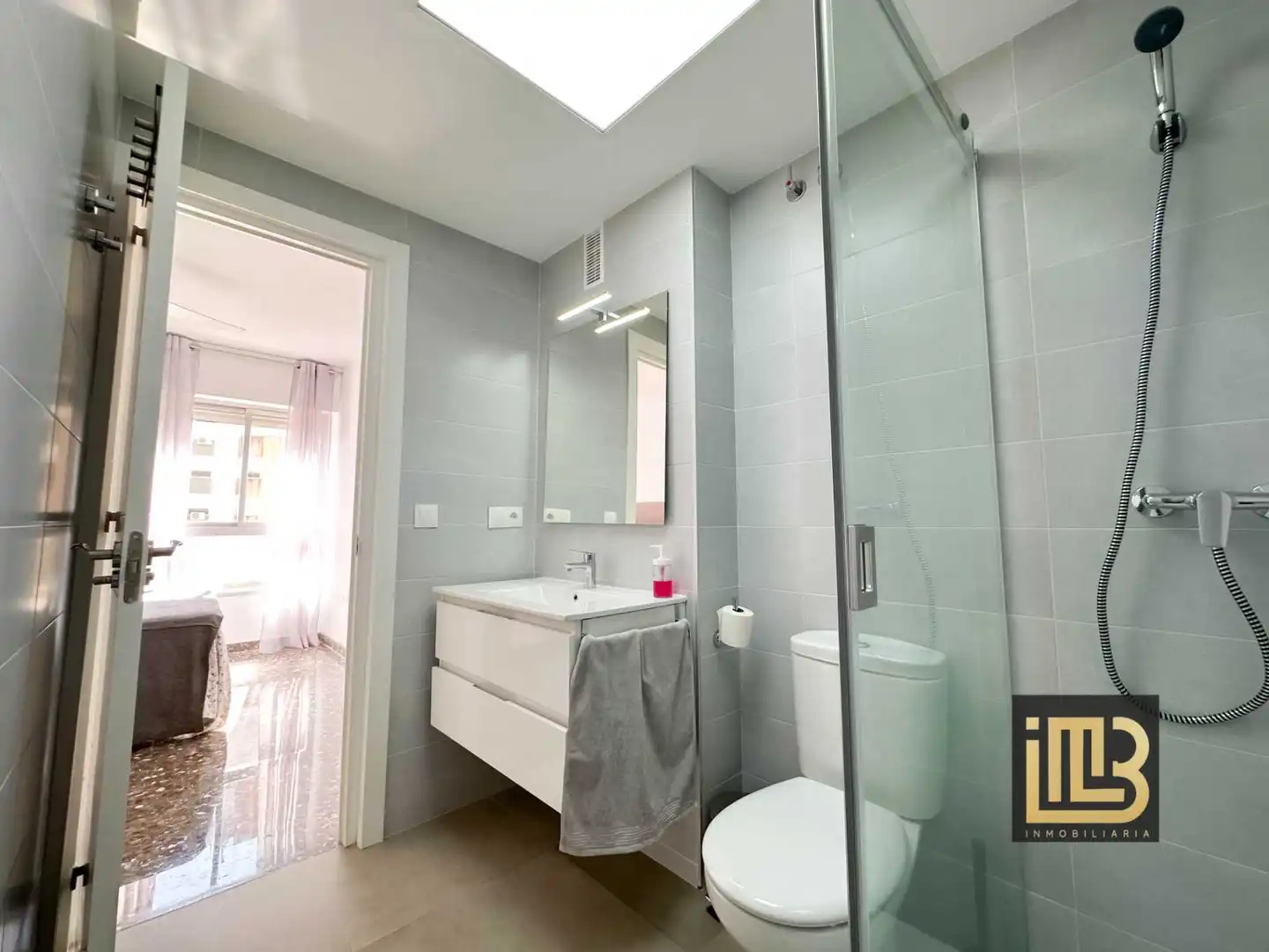 Baño de Piso de alquiler en Málaga con Aire acondicionado, Trastero y Amueblado