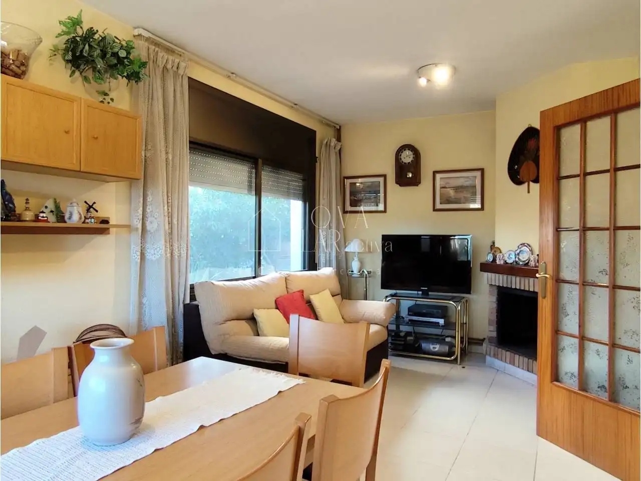 Sala d'estar de Casa o xalet en venda en L'Ametlla del Vallès amb Calefacció, Jardí privat i Terrassa