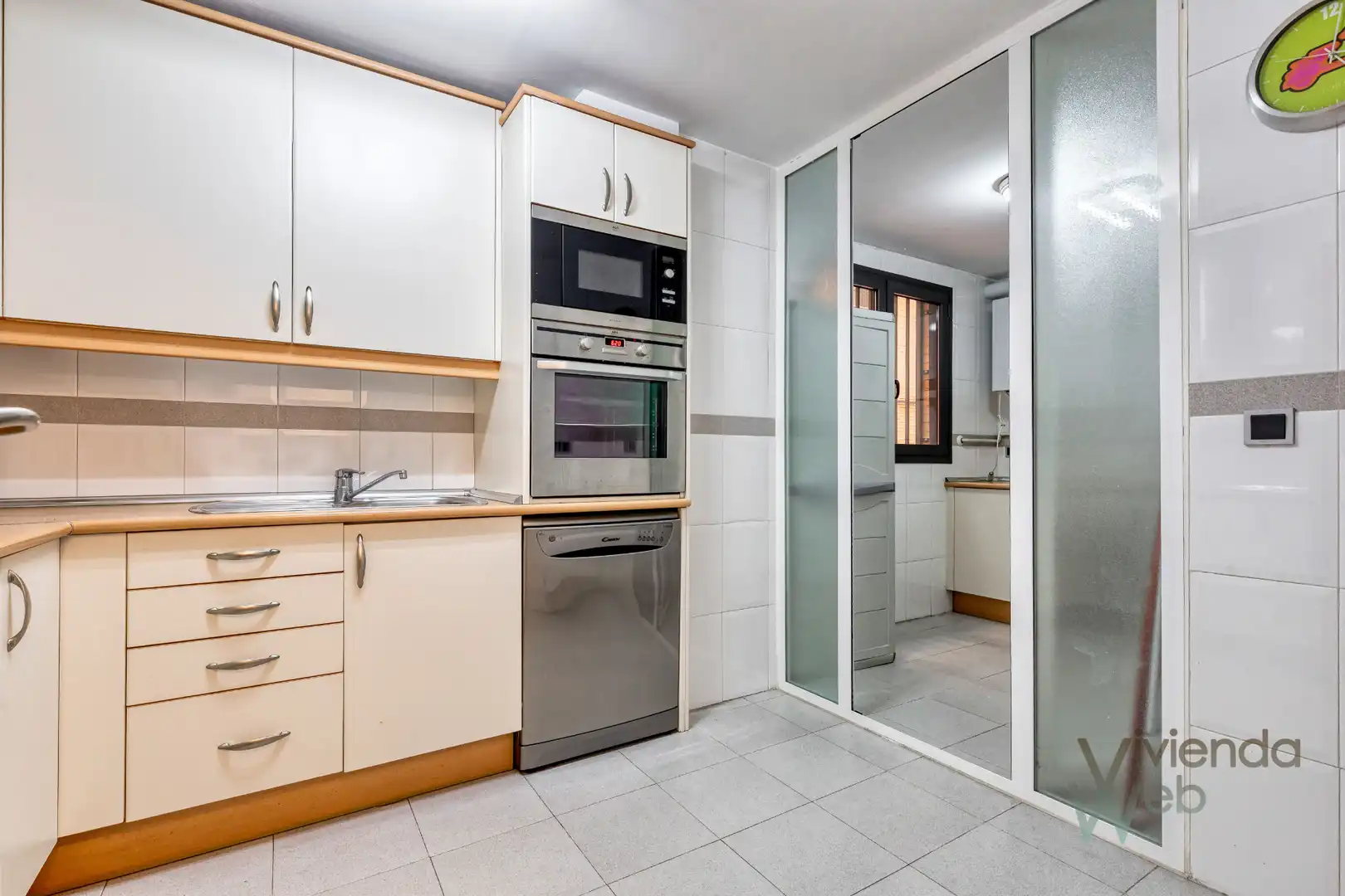 Küche von Wohnung zum Verkauf in Madrid mit Klimaanlage, Heizung und Privatgarten