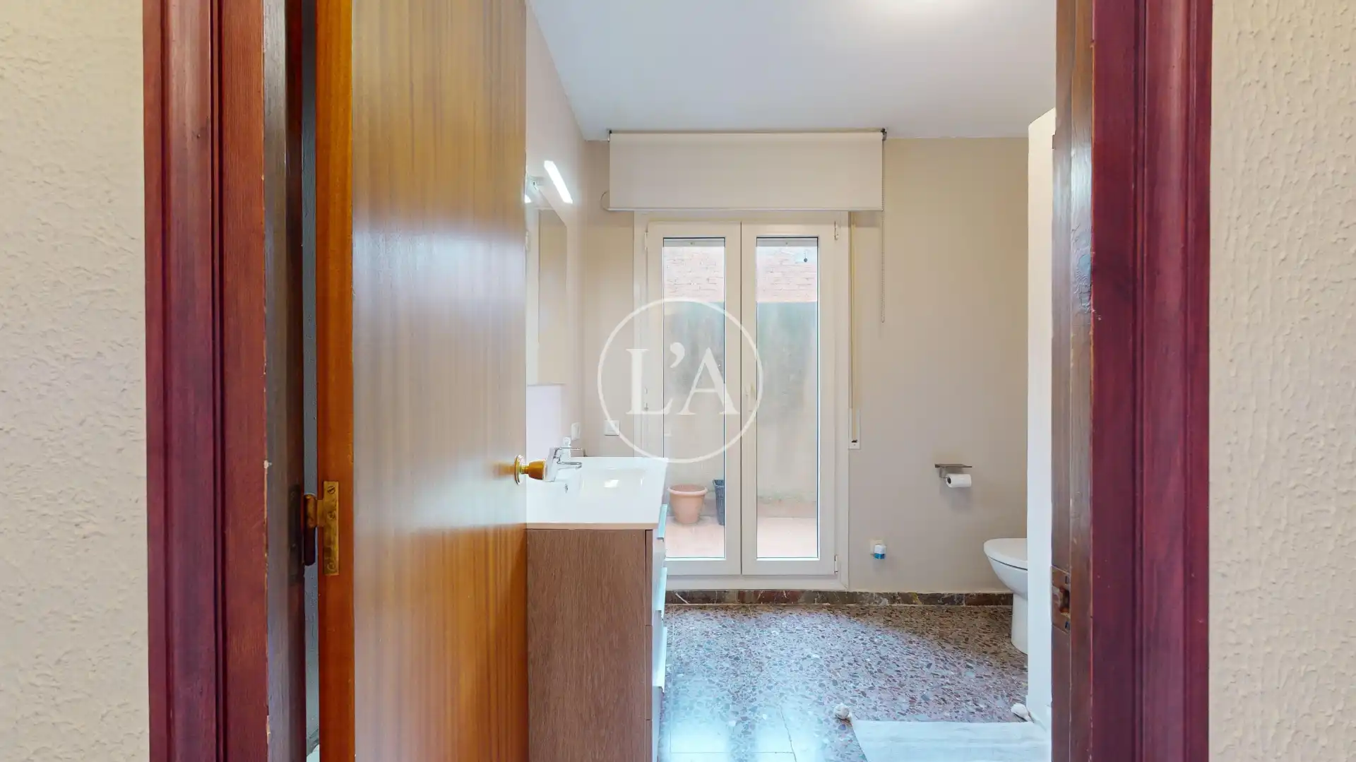 Bany de Casa adosada en venda en Vinyols i els Arcs amb Aire condicionat, Calefacció i Jardí privat