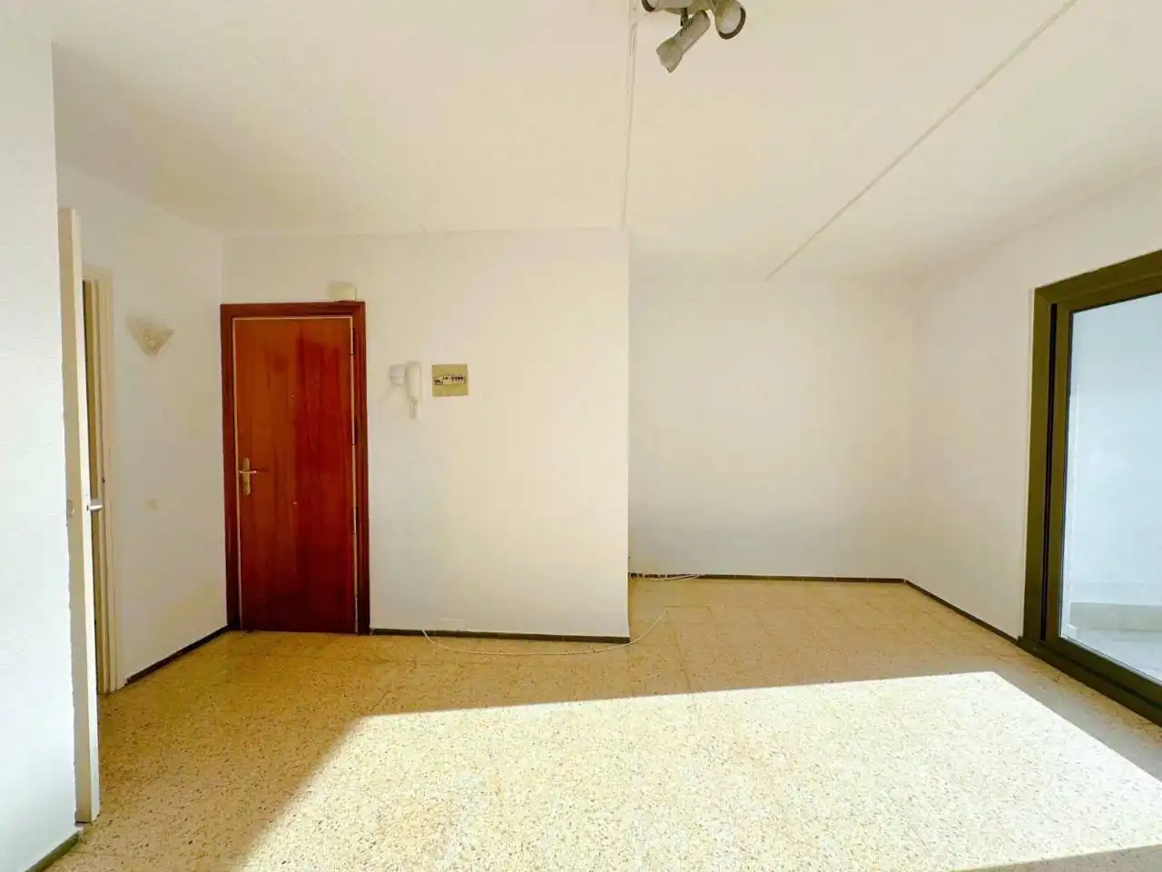 Flat for sale in Cerdanyola del Vallès  with Heating, Private garden and Terrace