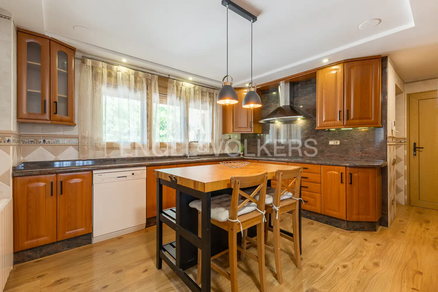 Kitchen of Houses for sale in Ontinyent  with Air Conditioner, Heating and Private garden