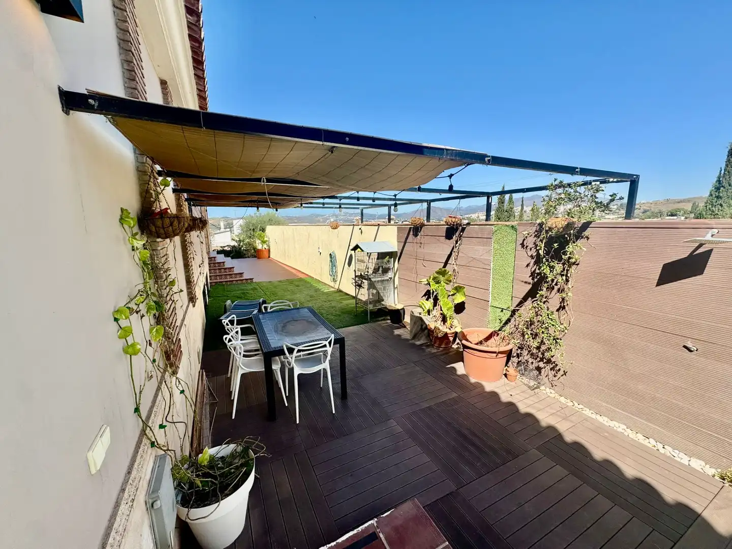 Chalet con piscina en venta en Calle Poleo de Sierrezuela 16, imagen 4
