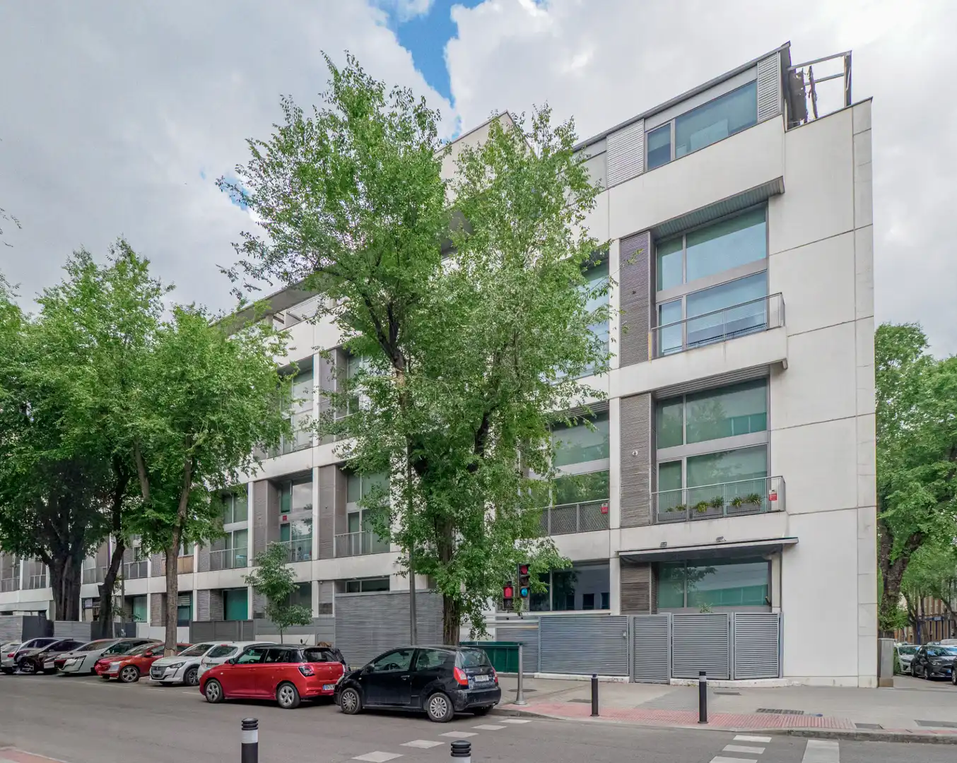 Außenansicht von Loft zum Verkauf in Madrid mit Terrasse, Möbliert und Balkon