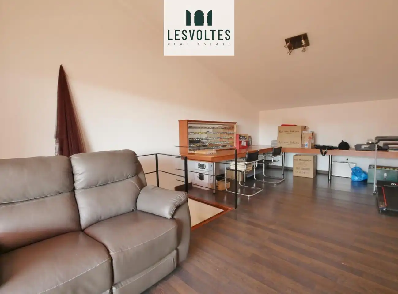 Piso en venta en Carrer de Bellcaire, La Punxa
