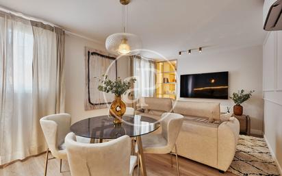 Living room of Flat for sale in  Madrid Capital  with Air Conditioner, Heating and Furnished