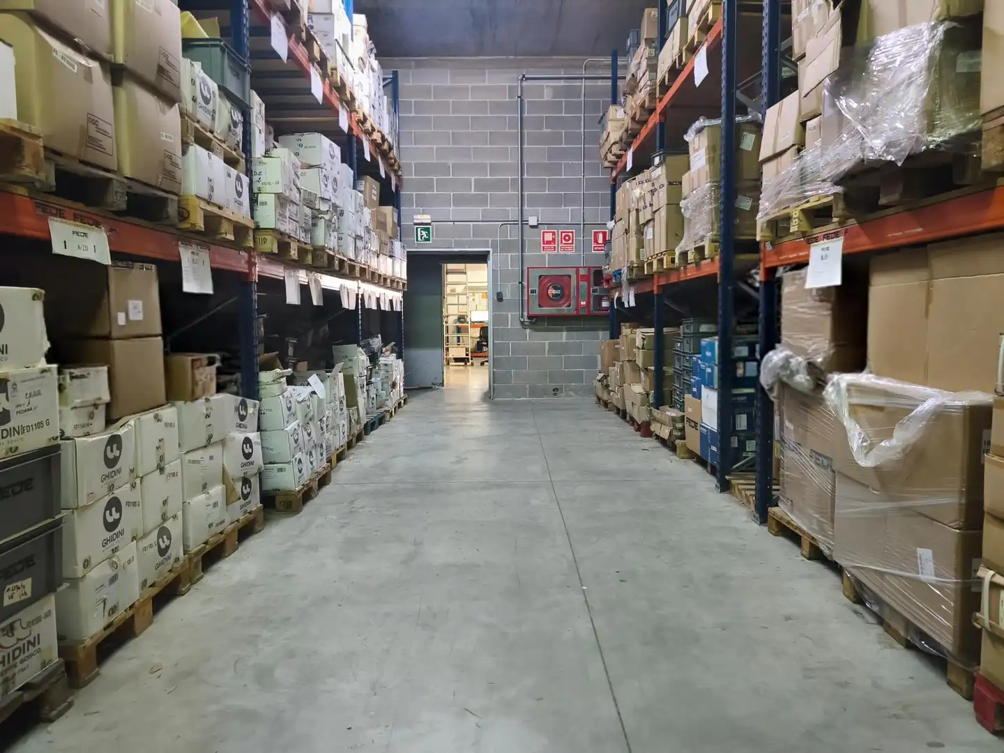 Nau industrial en venda en Badalona